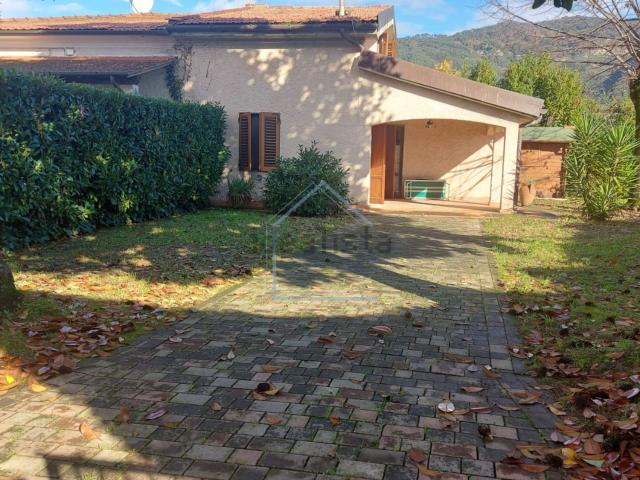 Casa in vendita a Tonfano, Toscana