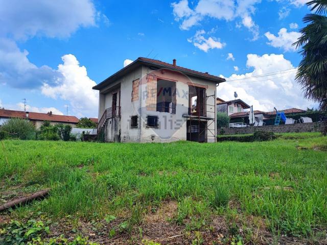 Casa in vendita a Travedona, Travedona Monate