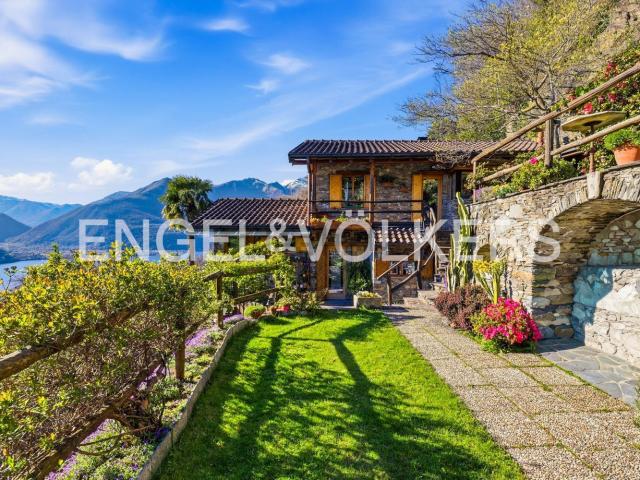 Casa in vendita a Comunità Montana Valli del Verbano, Maccagno