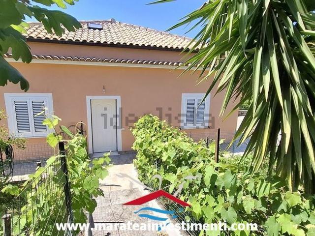 Casa in vendita a Massa, Maratea