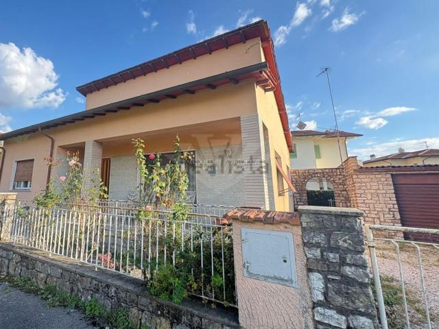 Casa in vendita a Tonfano, Toscana