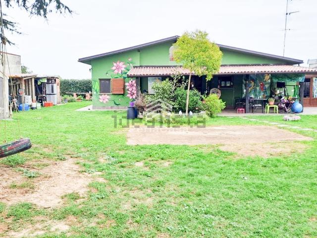 Casa in vendita a Buccella, Vigevano