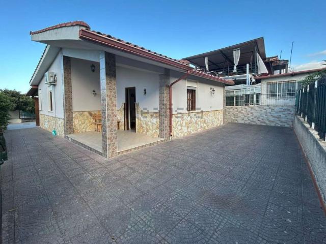 Casa in vendita a Piraineto, Carini