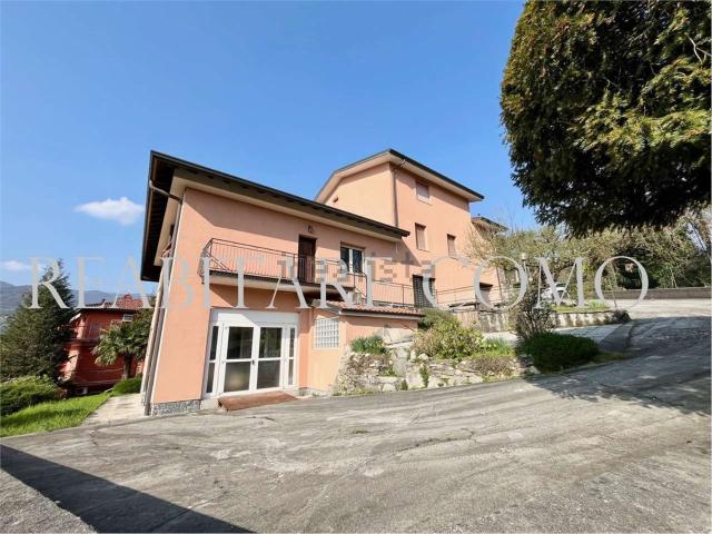 Casa in vendita a Lipomo, Como