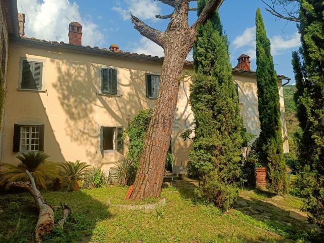 Casa in vendita a Pistoia, Toscana