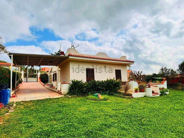 Casa in vendita a Villaggio Santa Lucia, Siracusa