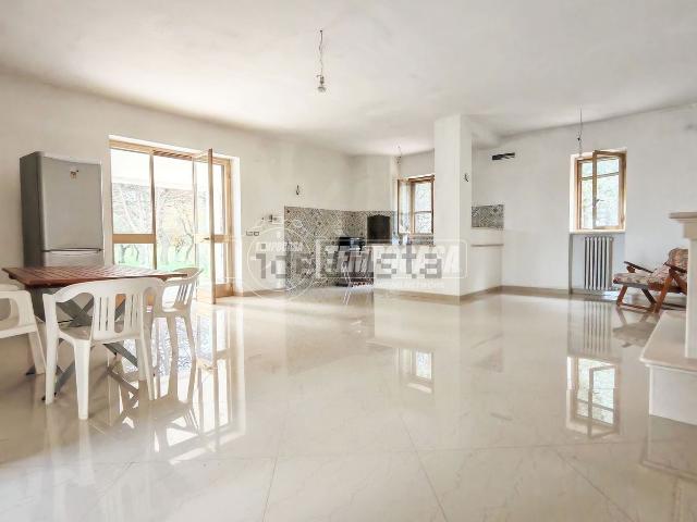 Casa in vendita a Puglia, Bari