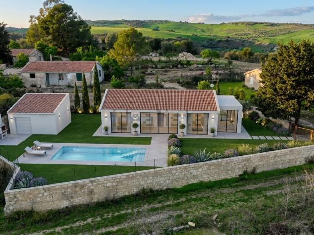 Casa in vendita a Ragusa, Sicilia