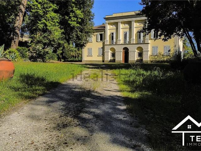 Casa in vendita a Piazza Tevere, Rieti