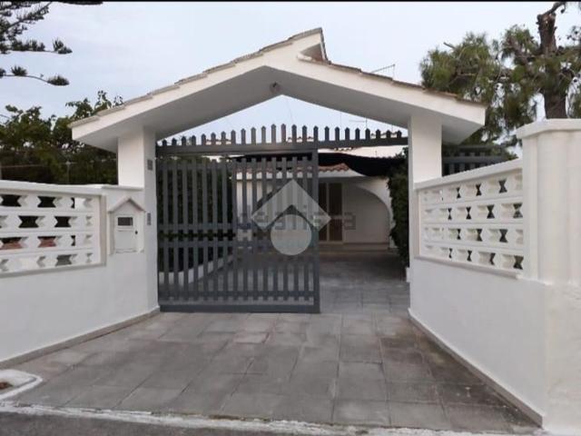 Casa in vendita a Pulsano, Taranto