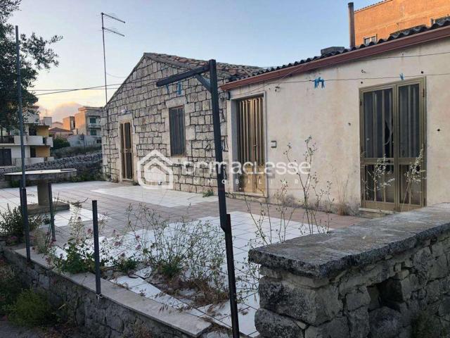 Casa in vendita a Modica, Le Botteghe