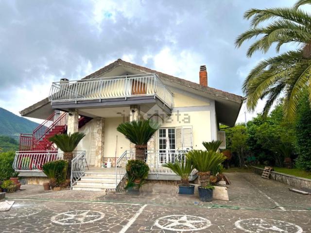 Casa in vendita a Aiello Del Sabato, Campania
