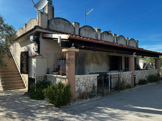 Casa in vendita a Pallude Mezzane, Vieste