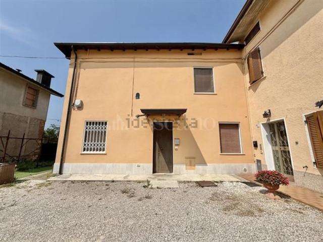 Casa in vendita a Peschiera Del Garda, Veneto