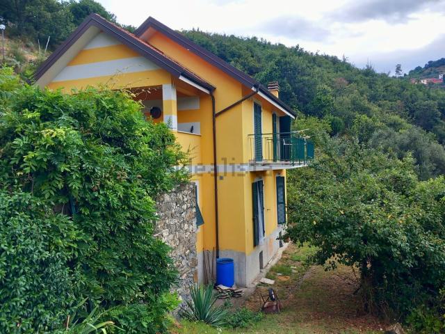 Casa in vendita a Bracco, Moneglia