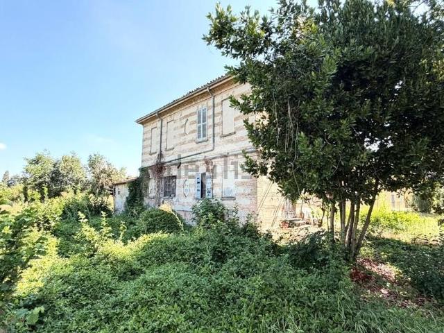 Casa in vendita a Voghera, Lombardia