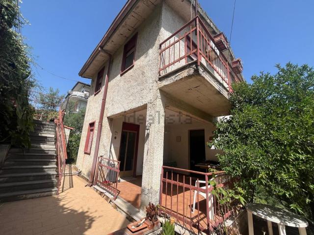Casa in vendita a Villaggio Santa Rosalia, Monreale
