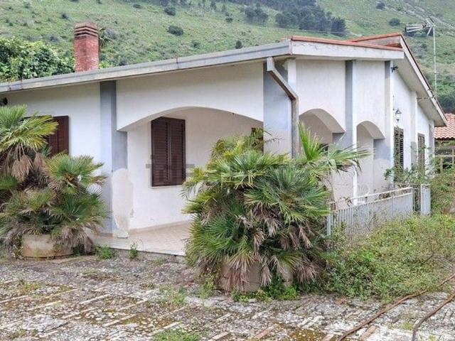 Casa in vendita a Carini, Sicilia