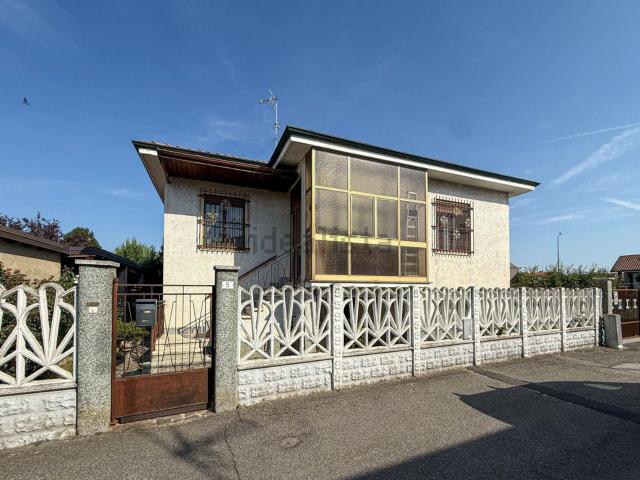 Casa in vendita a Unione dei Comuni I Fontanili, Besate