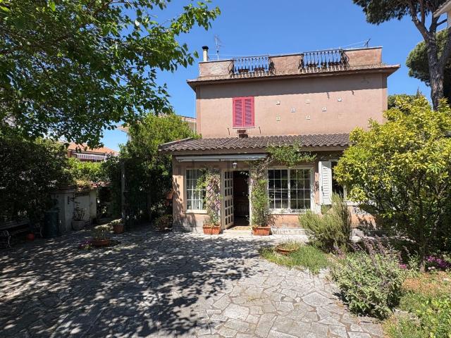 Casa in vendita a Porto Badino, Terracina