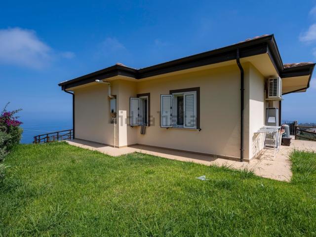 Casa in vendita a Calabria, Vibo Valentia
