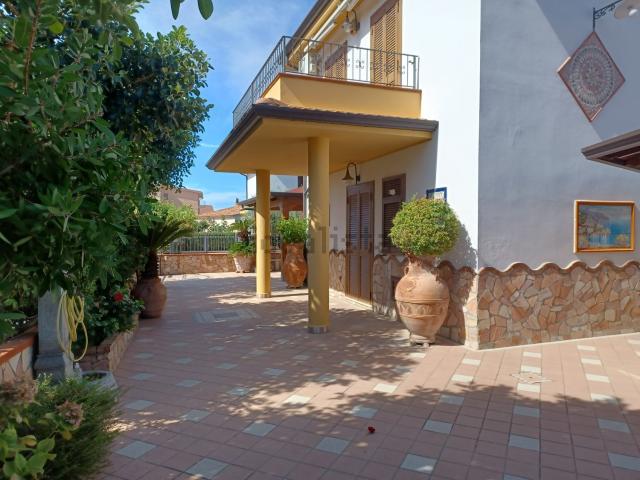 Casa in vendita a Calabria, Cosenza