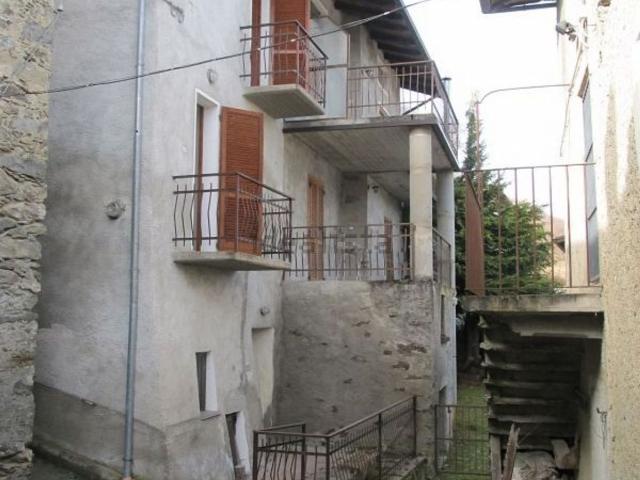 Casa in vendita a Castello Dell'acqua, Lombardia