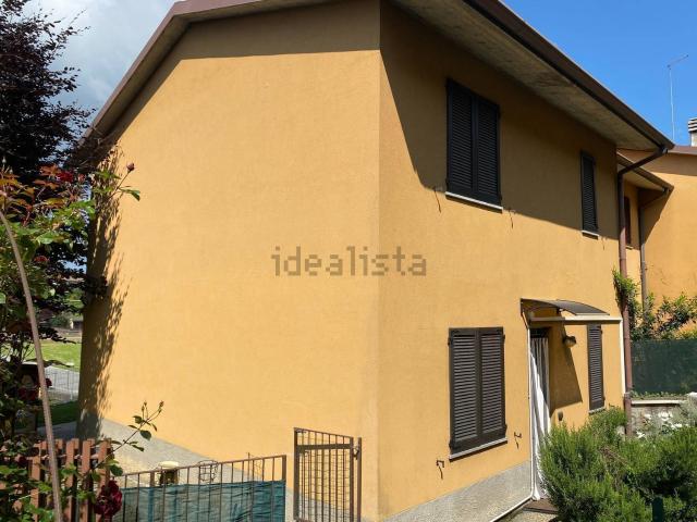Casa in vendita a Monguzzo, Lombardia