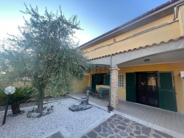 Casa in vendita a Falasche, Roma Capitale