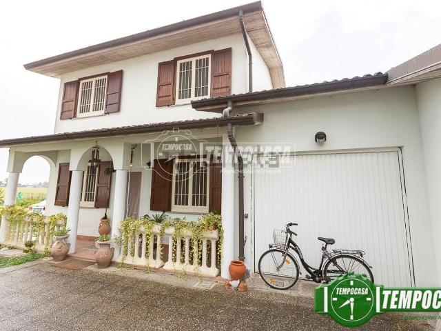 Casa in vendita a Pandino, Lombardia