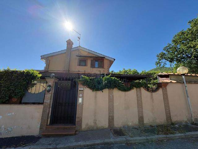 Casa in vendita a Roma Capitale, Lazio