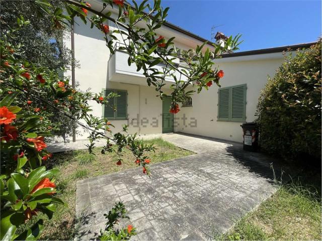 Casa in vendita a Pizzidimonte, Prato