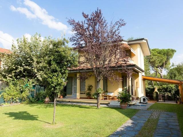 Casa in vendita a Poveromo, Marina Di Massa