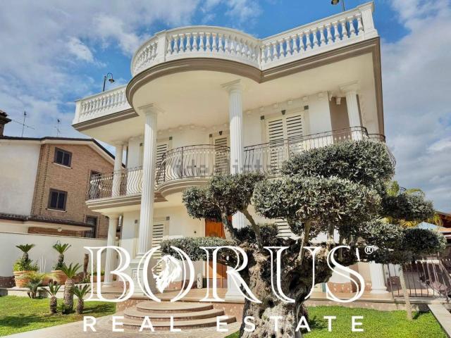 Casa in vendita a San Marcellino, Campania