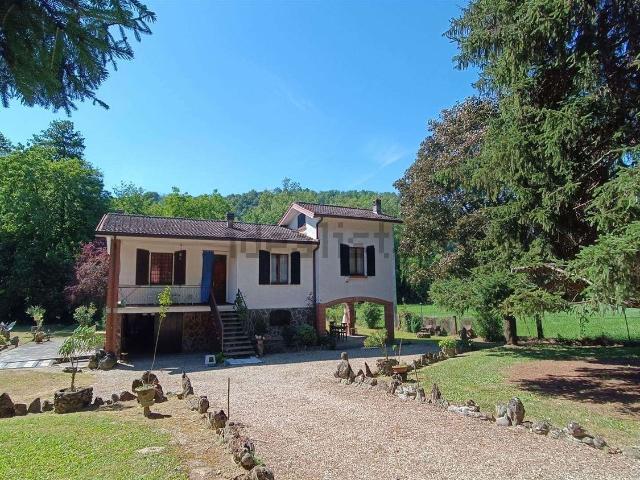 Casa in vendita a Ca' Gazzotti, Gropparello