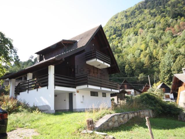 Casa in vendita a Piedimeggiana, Piode