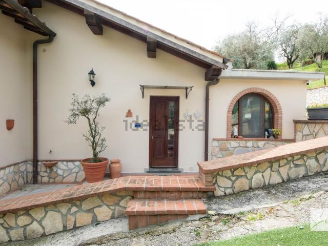 Casa in vendita a Serravalle Pistoiese, Pistoia