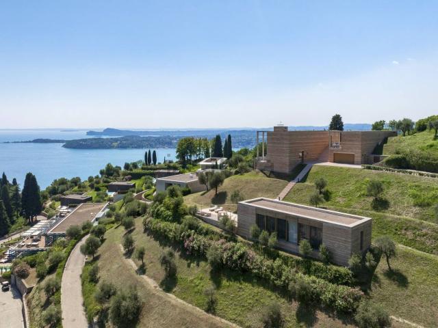 Casa in vendita a Comunità Montana Parco Alto Garda bresciano, Gardone Riviera