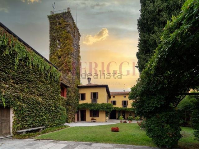 Casa in vendita a Brongio Alto, Garbagnate Monastero