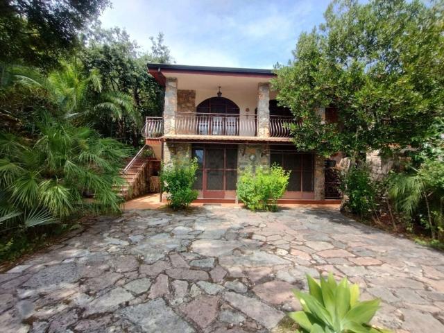 Casa in vendita a San Giovanni A Piro, Campania