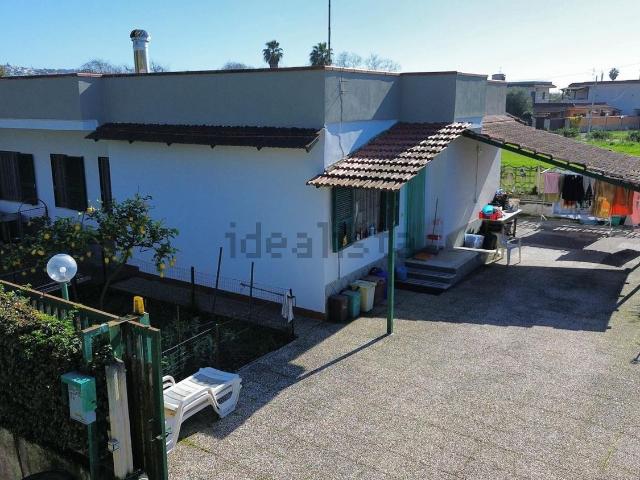 Casa in vendita a Pozzuoli, Campania