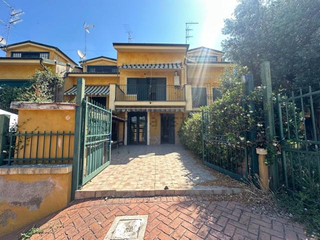 Casa in vendita a Guidonia Montecelio, Roma Capitale
