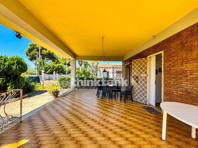 Casa in vendita a Fontane Bianche, Siracusa