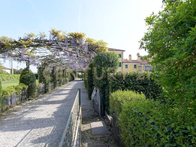 Casa in vendita a Rosà, Veneto