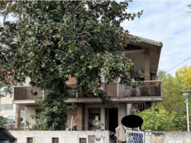 Casa in vendita a Unione Terre e Fiumi, Reggio Emilia