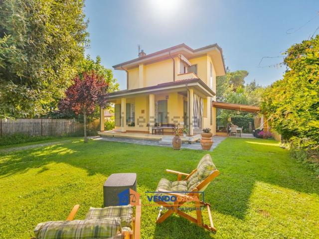 Casa in vendita a Poveromo, Marina Di Massa