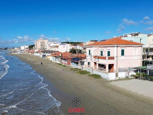 Casa in vendita a Follonica, Grosseto