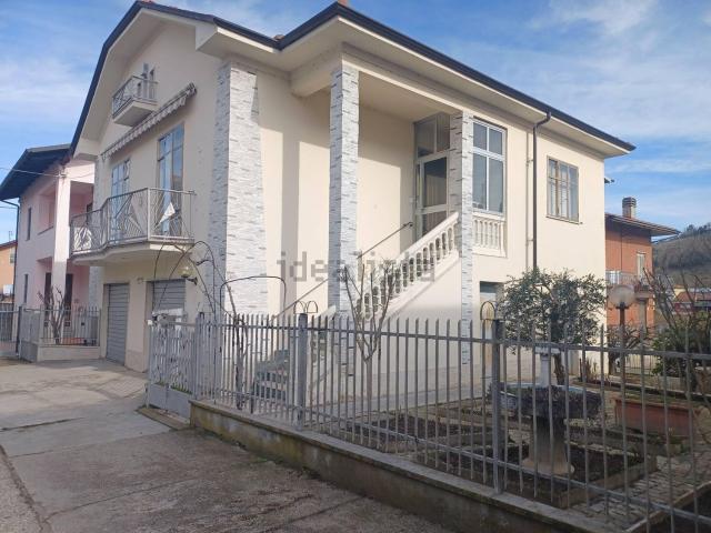 Casa in vendita a Borgo Moretta, Alba