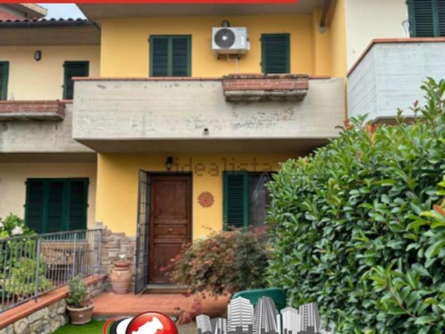 Casa in vendita a Quarrata, Toscana