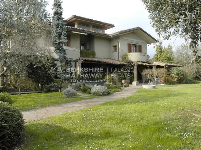 Casa in vendita a Roma Imperiale, Forte Dei Marmi